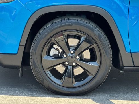 Used 2021 Jeep Cherokee Latitude Plus FWD image 34