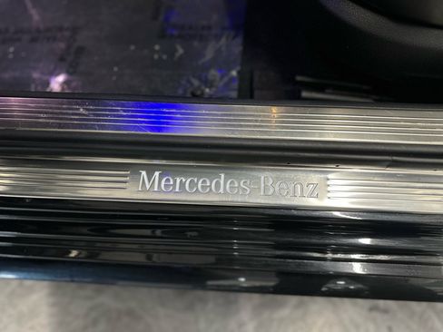 Used 2019 Mercedes-Benz S 560 Sedan image 15