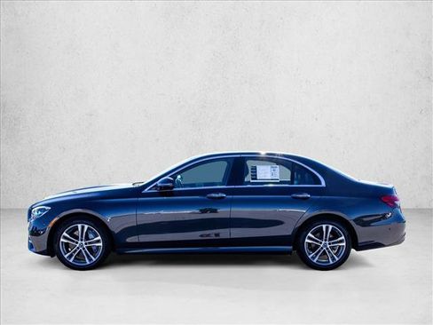 Used 2021 Mercedes-Benz E 350 4MATIC Sedan image 4