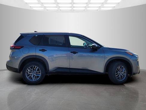 Used 2024 Nissan Rogue S AWD/4WD image 5