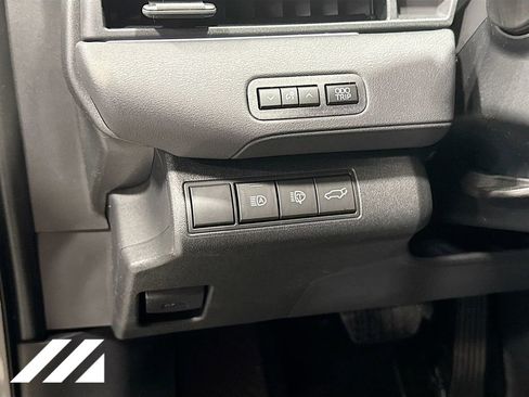 New 2026 Subaru Solterra image 10