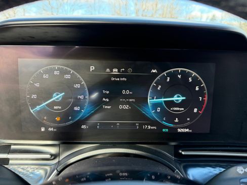 Used 2022 Kia Carnival SX Prestige image 16