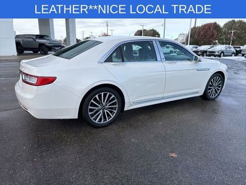 Used 2018 Lincoln Continental Select image 12