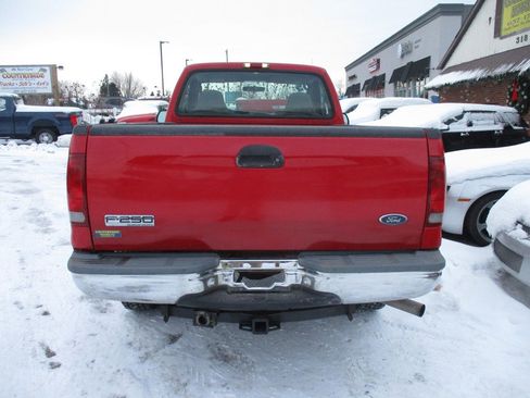 Used 2005 Ford F250 4x4 Regular Cab Super Duty image 4