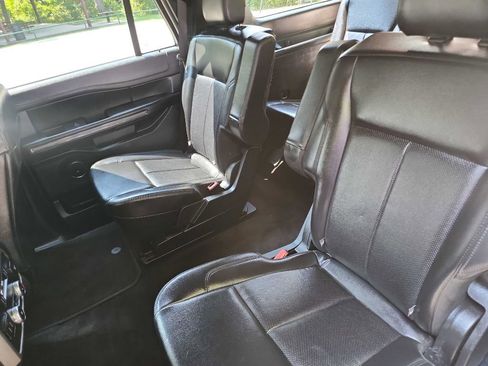 Used 2020 Ford Expedition XLT w/ Equipment Group 202A image 31