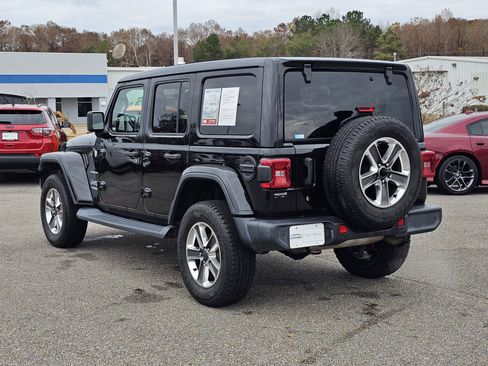 Used 2020 Jeep Wrangler Unlimited Sahara image 10