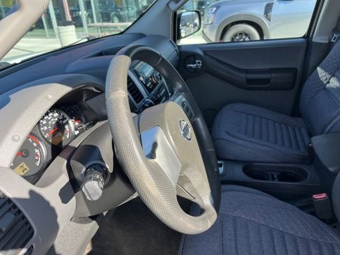 Used 2013 Nissan Xterra S image 15