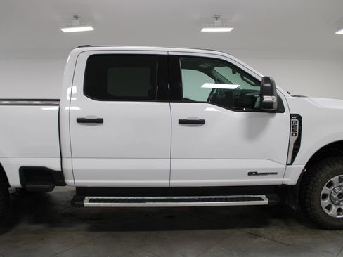 Used 2023 Ford F250 XLT w/ Camper Package AWD/4WD image 11