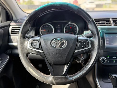 Used 2016 Toyota Camry SE FWD image 24
