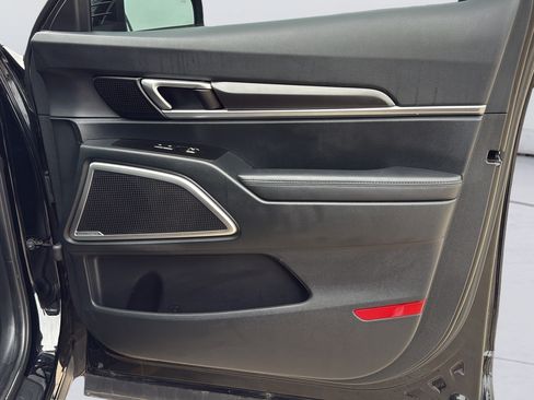 Used 2025 Kia Telluride S FWD image 10