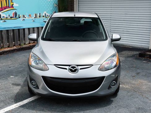 Used 2011 MAZDA MAZDA2 Touring FWD image 2