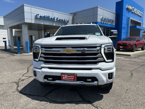 Used 2024 Chevrolet Silverado 3500 High Country w/ High Country Premium Package AWD/4WD image 10