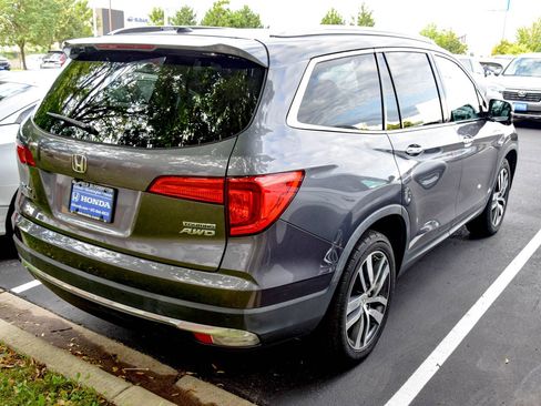 Used 2018 Honda Pilot Touring image 16