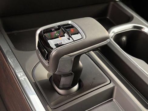 New 2026 GMC Sierra 1500 SLT AWD/4WD image 19