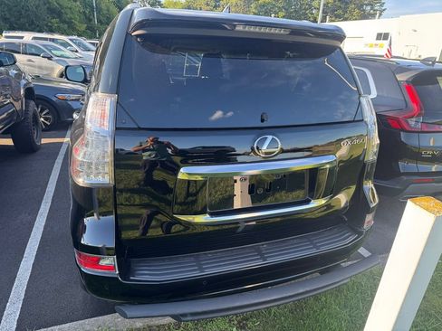 Used 2023 Lexus GX 460 Premium w/ Premium Package AWD/4WD image 4