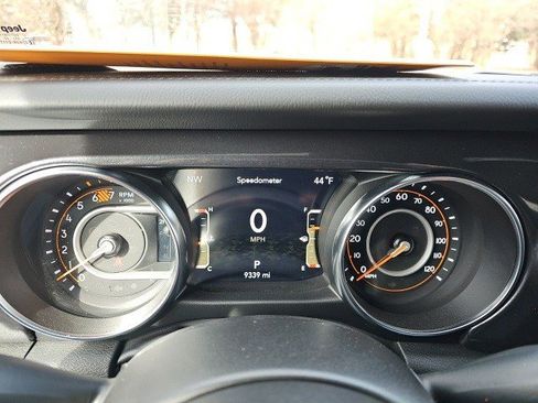 Used 2023 Jeep Wrangler Unlimited Sahara image 22