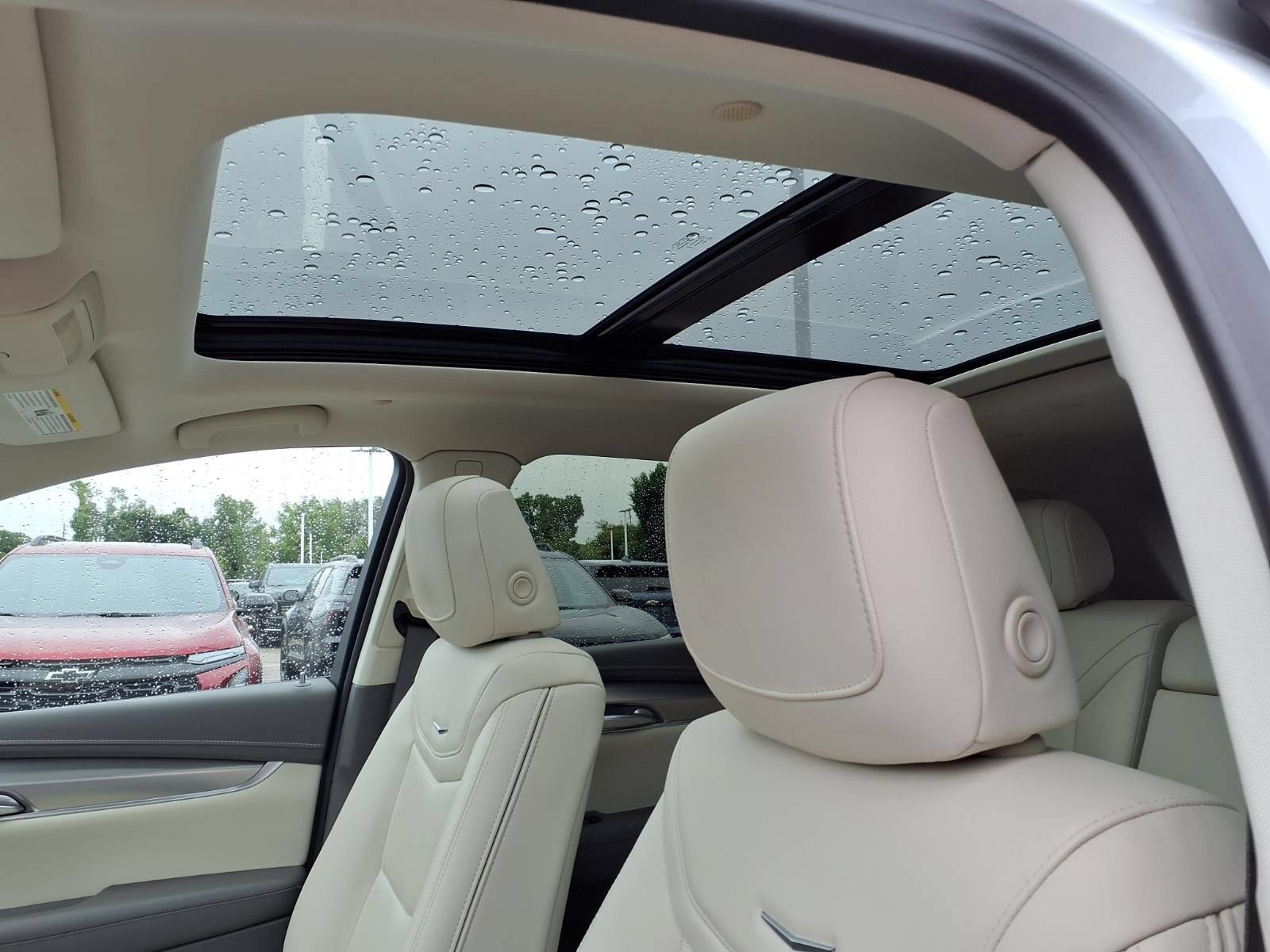 Used 2024 Cadillac XT5 Premium Luxury AWD/4WD image 18