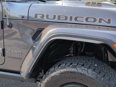 Used 2022 Jeep Wrangler Unlimited Rubicon w/ Xtreme Recon 35" Tire Package AWD/4WD image 12