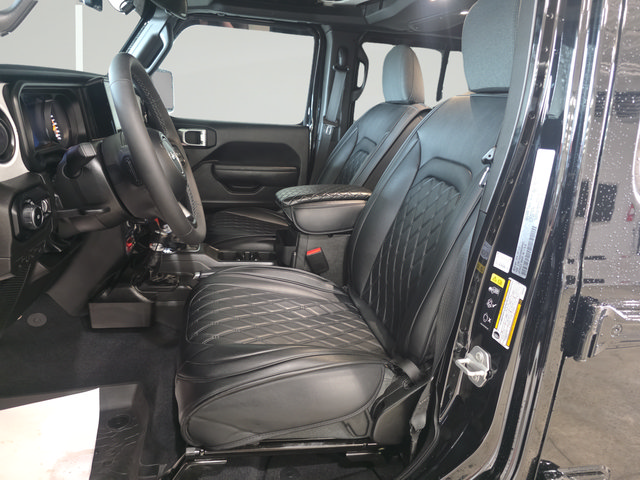 Used 2025 Jeep Wrangler Unlimited Sport AWD/4WD image 12