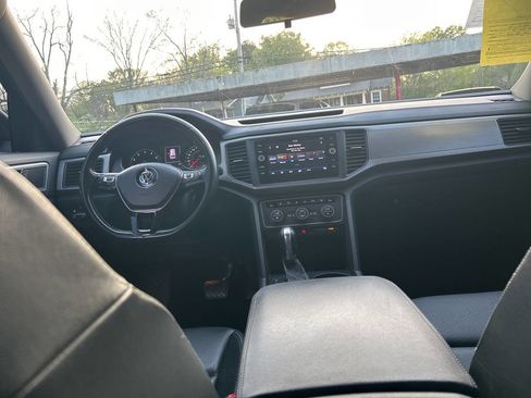Used 2019 Volkswagen Atlas SE image 18