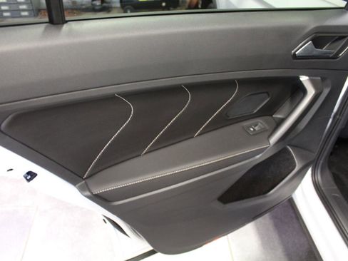 Used 2022 Volkswagen Tiguan SE R-Line AWD/4WD image 22