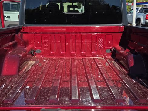 Certified 2022 Jeep Gladiator Sport AWD/4WD image 33