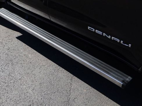 Used 2019 GMC Sierra 1500 Denali w/ Denali Ultimate Package image 10