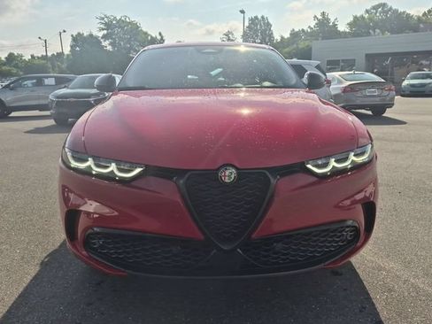 Used 2025 Alfa Romeo Tonale w/ Premium Package AWD/4WD image 8