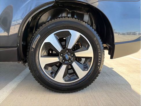 Used 2018 Subaru Forester 2.5i Premium w/ All-Weather Package AWD/4WD image 35