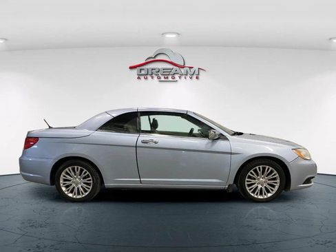 Used 2013 Chrysler 200 Limited FWD image 18