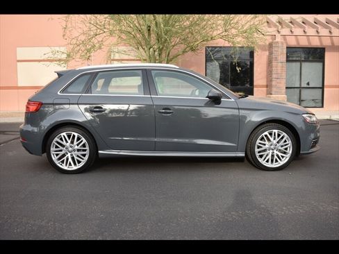 Used 2018 Audi A3 e-tron Premium Plus w/ Technology Package FWD image 1