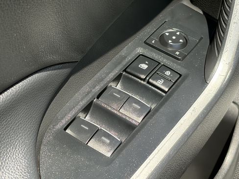 Certified 2025 Toyota RAV4 XLE FWD image 29