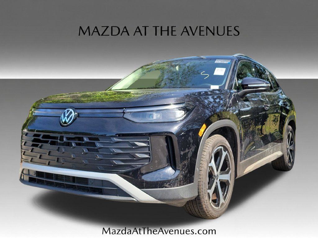 Used 2025 Volkswagen Tiguan SE FWD image 6