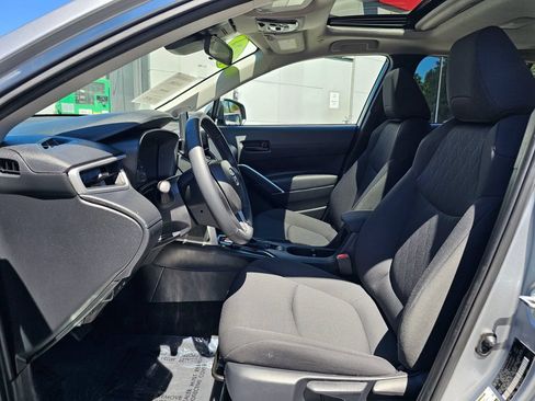 Certified 2024 Toyota Corolla Cross LE w/ Moonroof Package AWD/4WD image 19