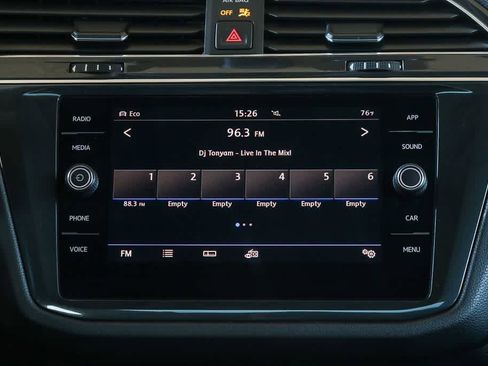 Used 2019 Volkswagen Tiguan SE w/ Panoramic Sunroof Package image 15