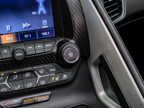 Used 2015 Chevrolet Corvette Z06 w/ 3LZ Preferred Equipment Group image 75