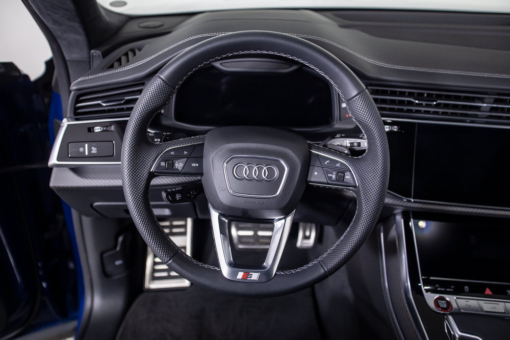 Used 2025 Audi SQ8 Prestige AWD/4WD image 27