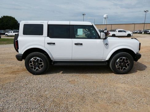 New 2026 Ford Bronco Outer Banks AWD/4WD image 4