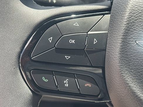 Used 2023 Chrysler Pacifica Limited w/ Uconnect Theater Family Group AWD/4WD image 19