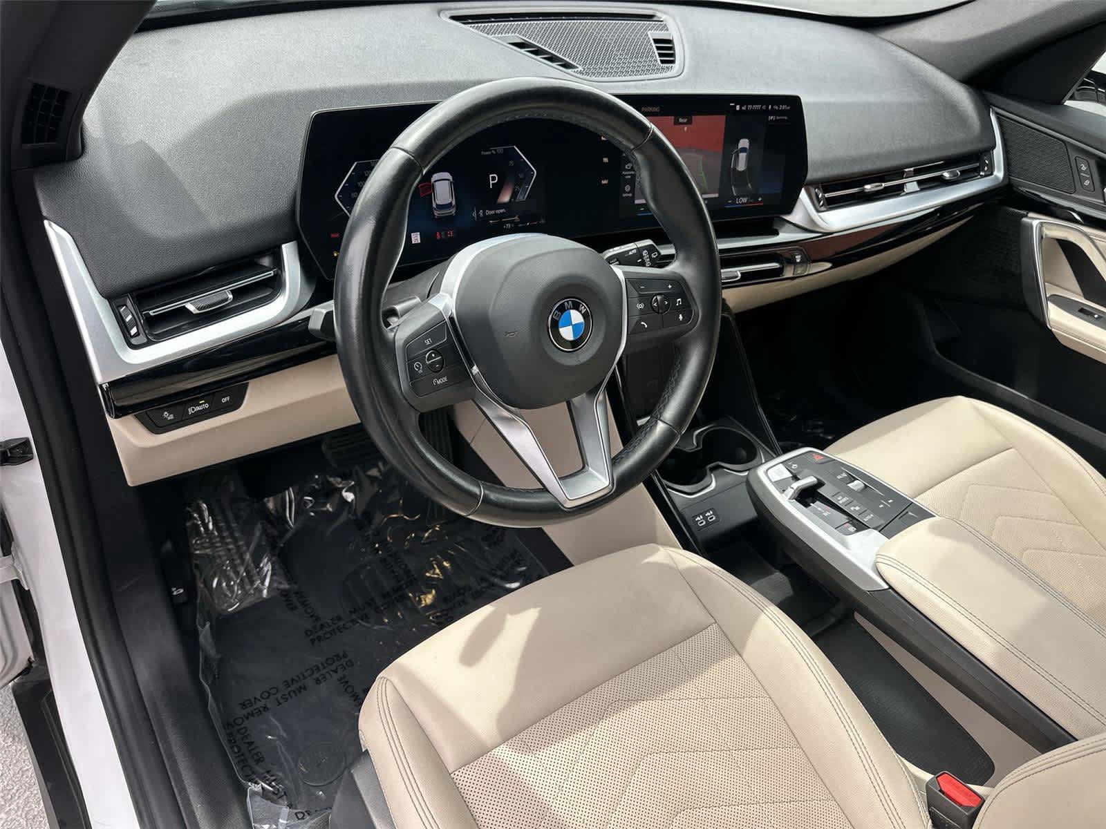 Used 2023 BMW X1 xDrive28i AWD/4WD image 2