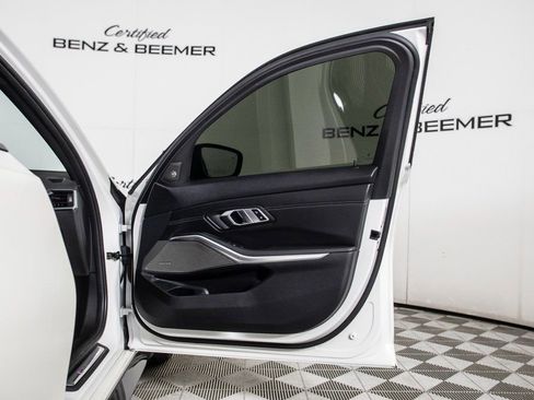 Used 2021 BMW M3 Competition w/ M Carbon Exterior Package image 15