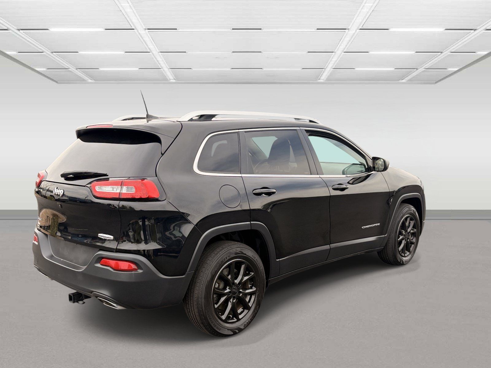 Used 2017 Jeep Cherokee Latitude w/ Comfort/Convenience Group AWD/4WD image 5