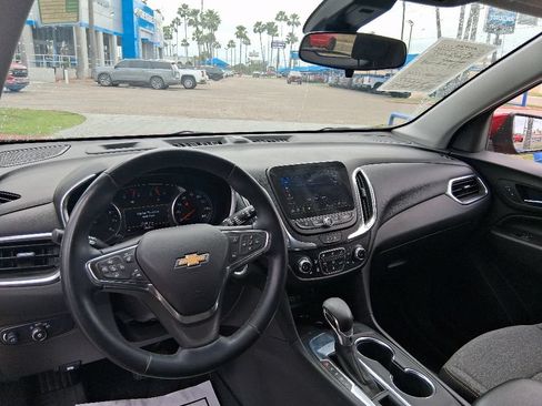 Used 2024 Chevrolet Equinox LT FWD image 9