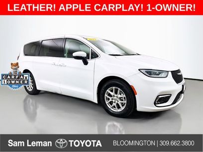 Used 2023 Chrysler Pacifica Touring-L
