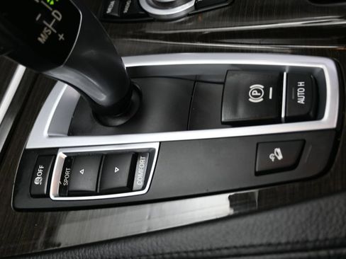 Used 2013 BMW 528i xDrive Sedan AWD/4WD image 25