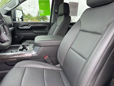 Used 2025 Chevrolet Silverado 2500 LTZ w/ LTZ Plus Package image 53