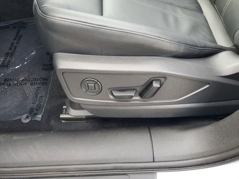 Used 2025 Audi Q5 Premium w/ Convenience Package image 20