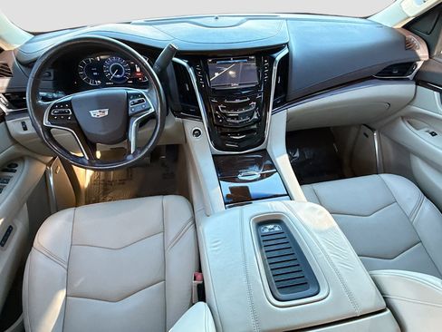 Used 2017 Cadillac Escalade Premium Luxury image 16