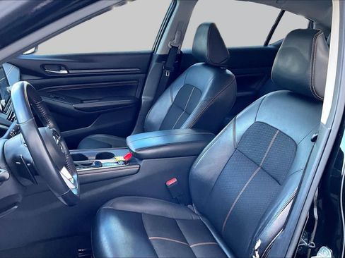 Used 2021 Nissan Altima 2.5 SR w/ SR Premium Package FWD image 8
