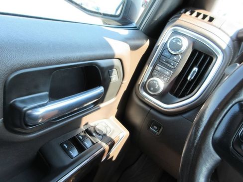 Used 2021 GMC Sierra 1500 SLE w/ X31 Off-Road Package AWD/4WD image 25